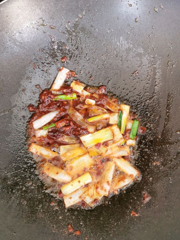 墨鱼鸡肉炒红薯粉条