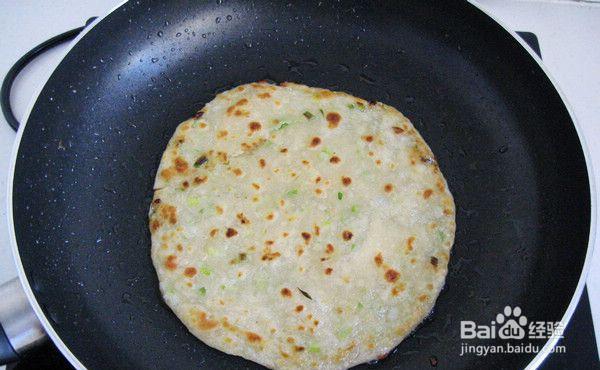 一步步做馋嘴的煎蛋葱油饼