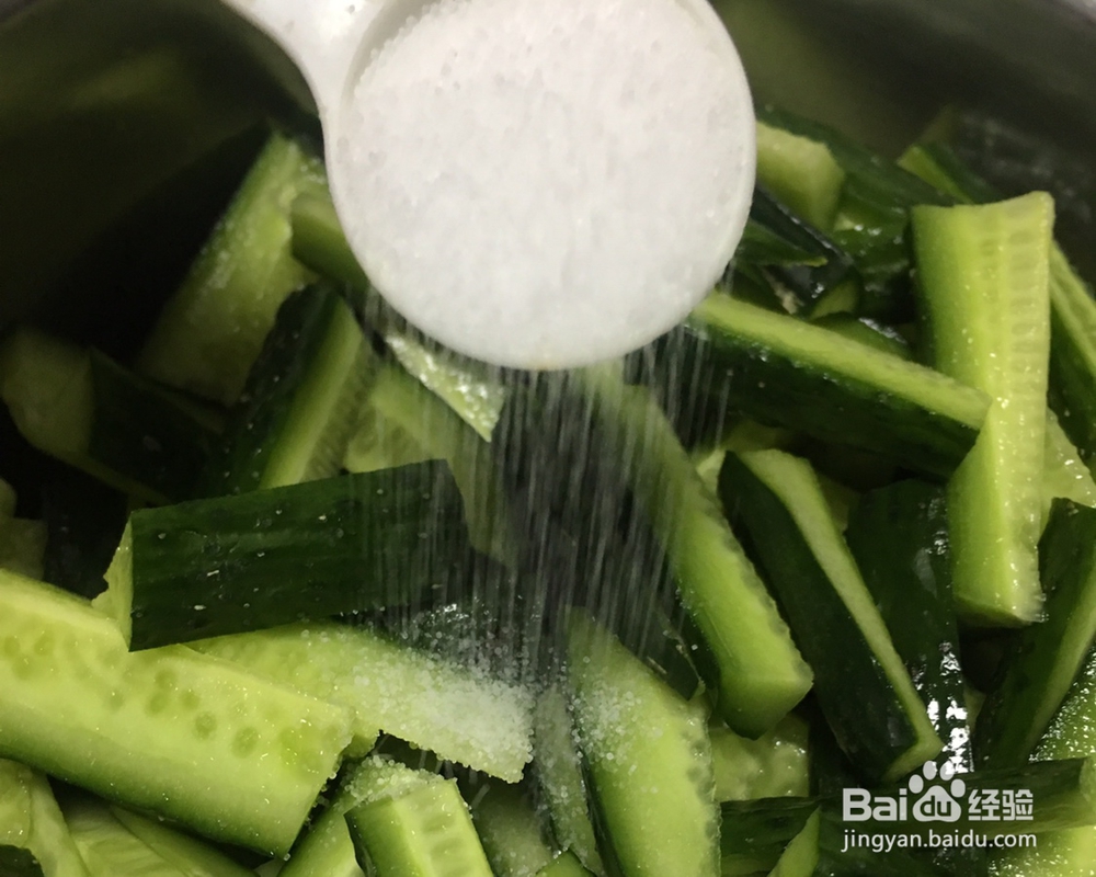 做家常菜酱黄瓜的教程！