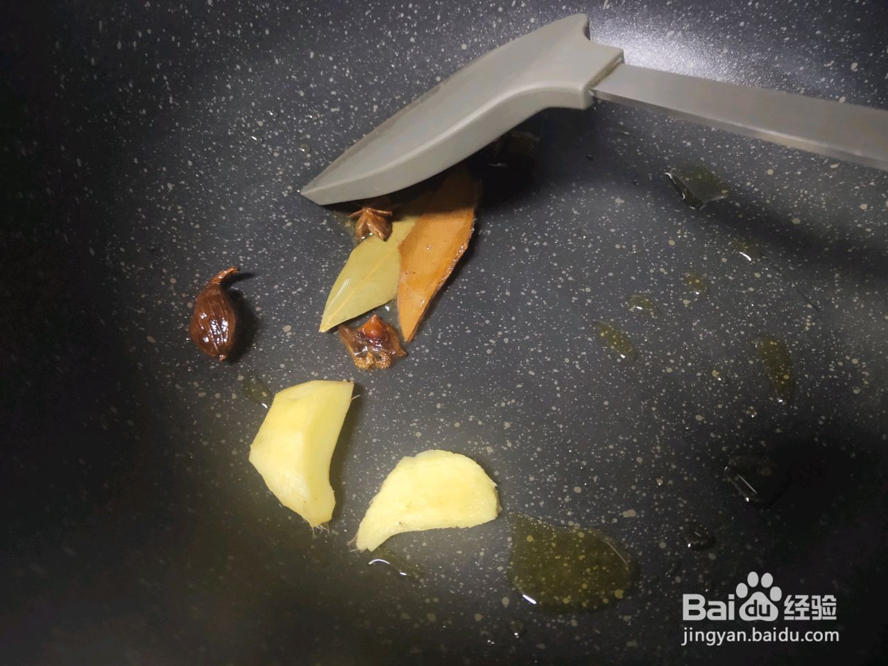 红烧什锦牛尾的做法