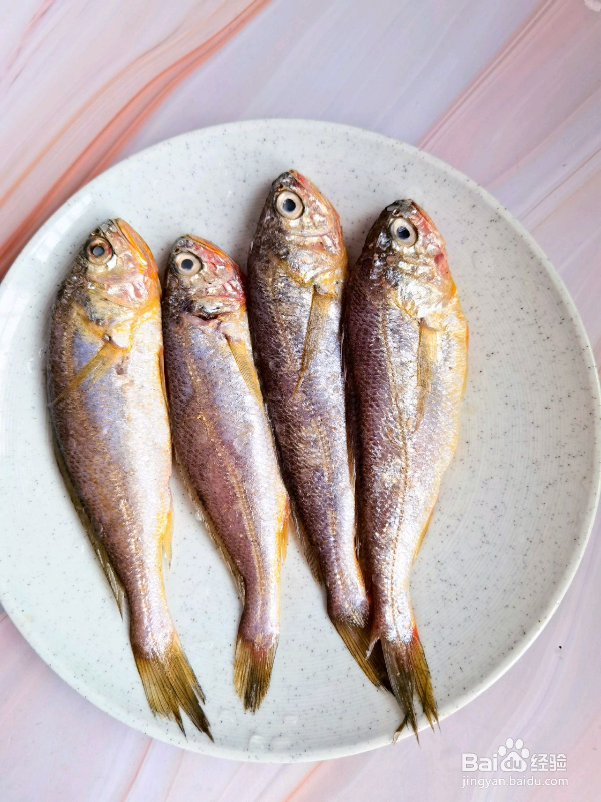 麻辣双椒小黄鱼的做法