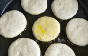 奶昔红糖饼的做法