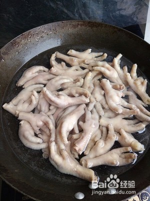 如何自制卤鸡脚
