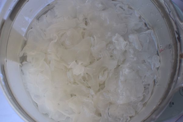 木瓜牛奶银耳羹