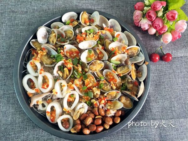 蒜蓉粉丝烤花蛤鱿鱼