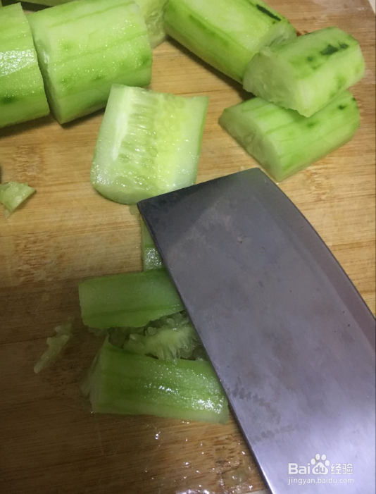 怎么简单自制拍黄瓜