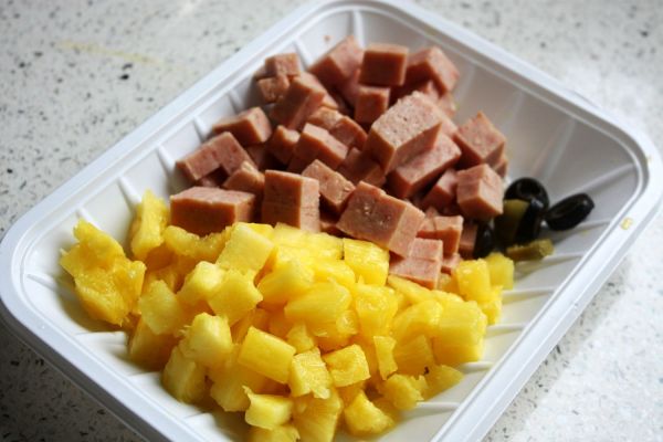 菠萝午餐肉意粉