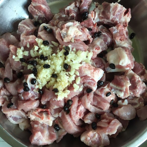 鲜滑豆鼓蒸排骨