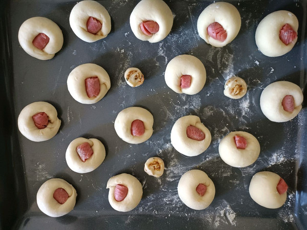 肉松芝士火腿小面包