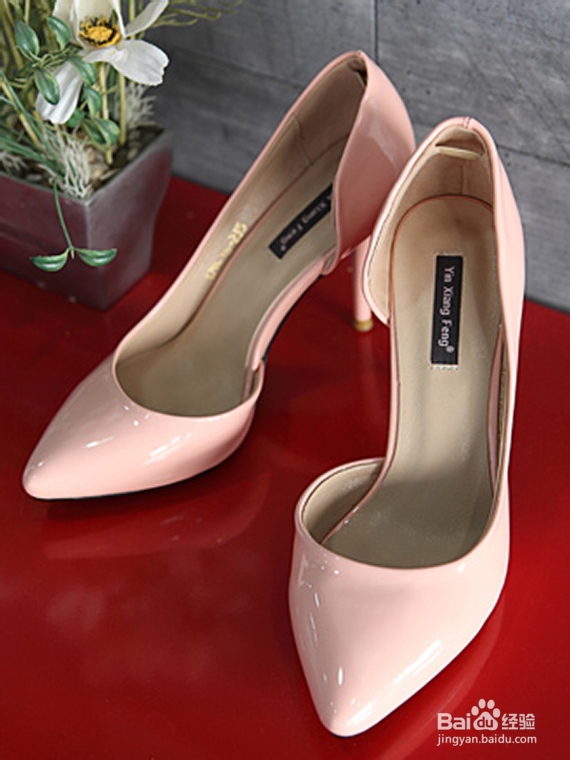 夏季糖果色女鞋选择技巧