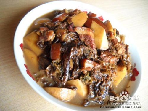 梅菜芋头红烧肉