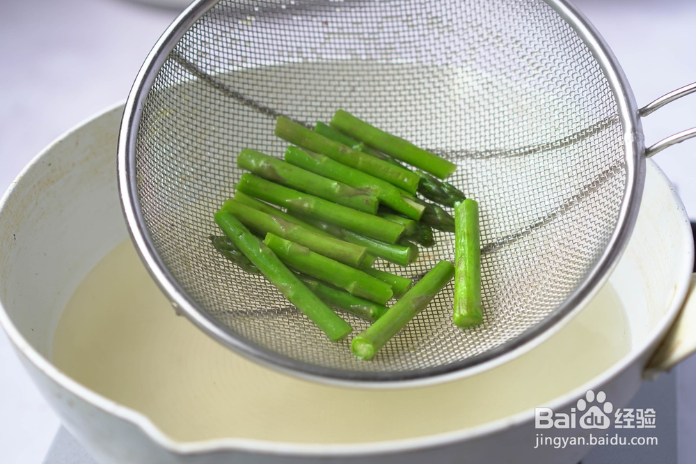 带你做杏鲍菇鸡胸沙拉卷