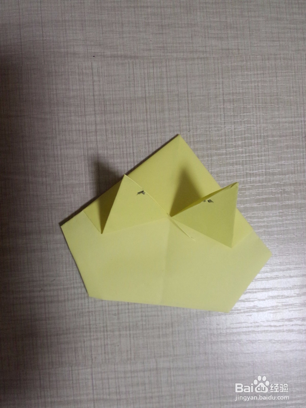 如何折叠纸青蛙