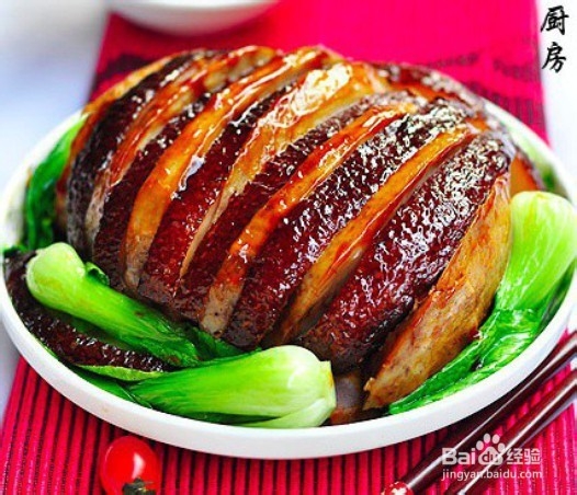 如何制作客家香芋扣肉