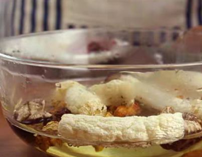 竹荪干贝菌菇汤