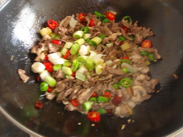 小炒猪心的做法，看完就能上手！