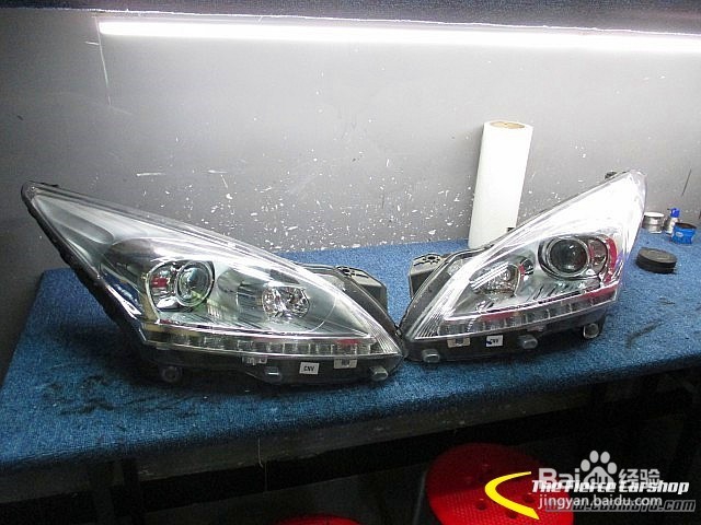 东风标志3008无损改氙气灯升级原装奥迪Q5透镜