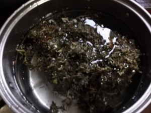 棉茵陈熬鲫鱼的做法