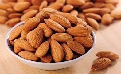 吃哪些食物可以美白牙齿,介绍美白牙齿的食物