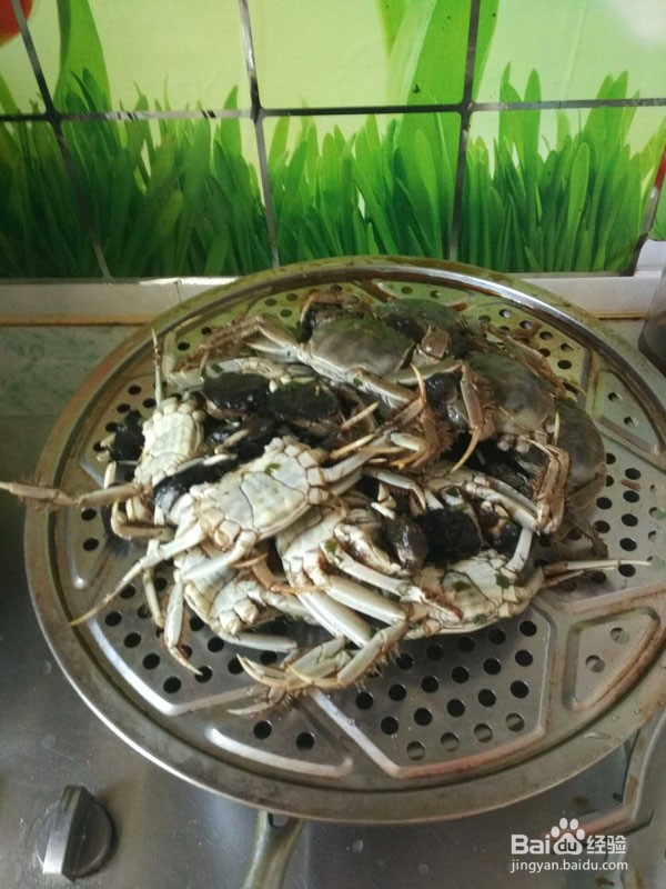 如何制作美味的蒸河蟹