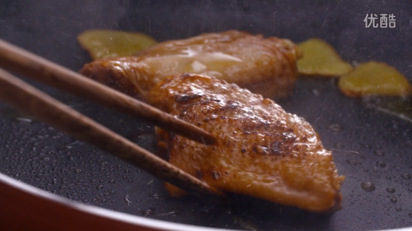 芝士焗黑胡椒鸡翅