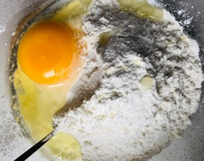 椒盐蘑菇超好吃的下酒菜