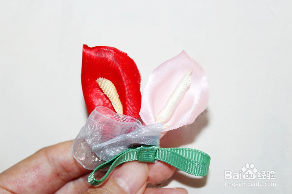 <b>丝带花——马蹄莲发夹和两款简单头饰的做法</b>