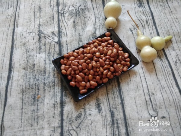 家庭版炒五香花生米的教程