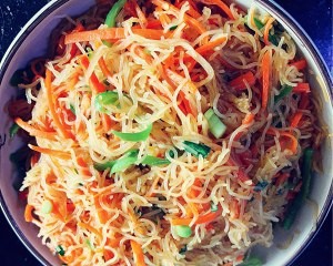 超级美味素炒米粉的做法