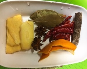 食补养生清水炖羊肉的做法