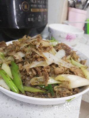 健康养生佳品葱爆羊肉的做法