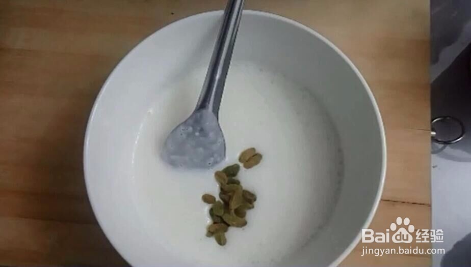 蒸米糊:用剩米饭做的美味,软糯香甜,入口即化