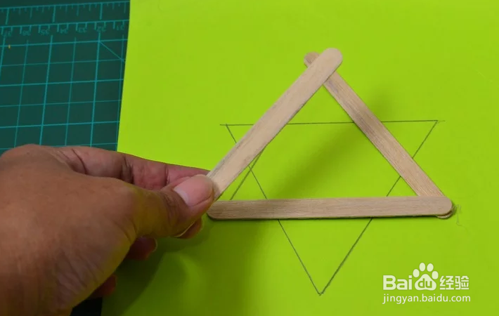 怎么用冰棍制作六芒星