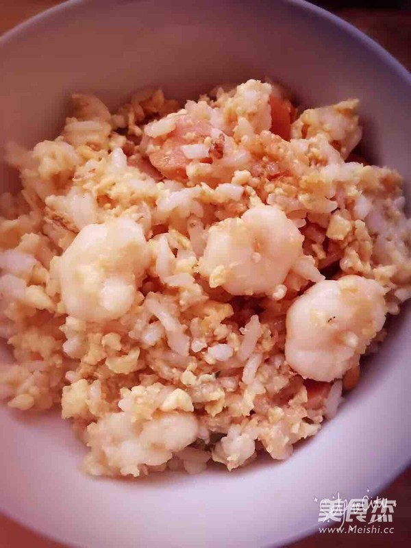 奶香鸡蛋虾仁炒饭