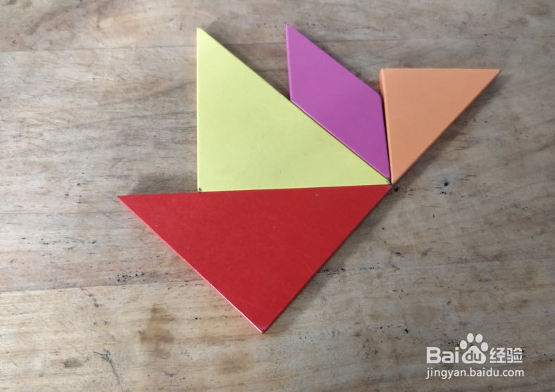 用七巧板怎样拼向前跑的小鸡仔？