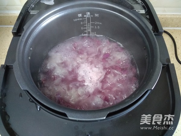 紫薯银耳羹的做法