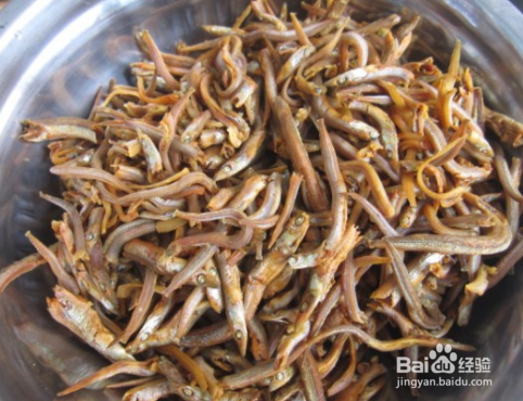 花生小鱼干的做法