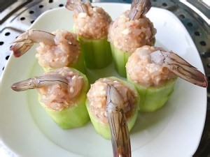 食补养生清爽鲜虾黄瓜盅