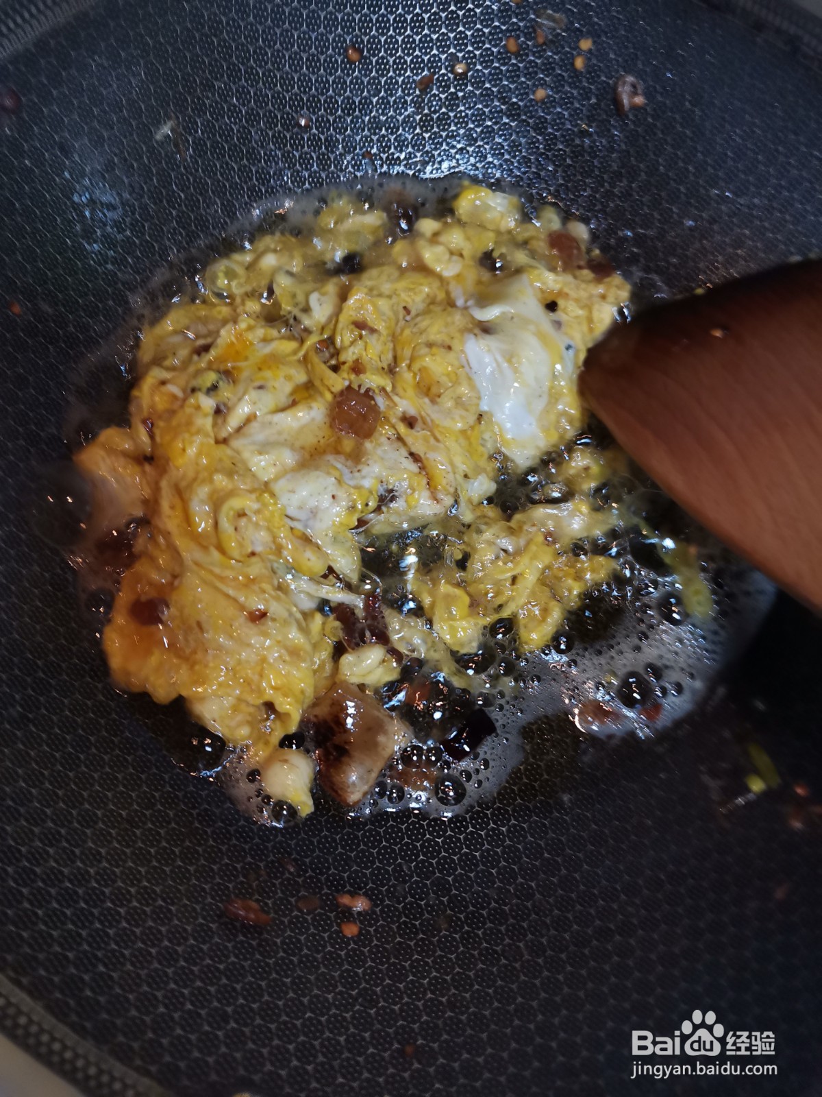 芹菜炒鸡蛋怎么炒好吃?