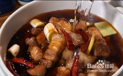 如何做美味腐竹烩红烧肉?