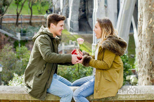 让男人心甘情愿送你礼物的妙招，还赶紧学起来！