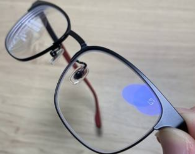 蔡司成长乐1580配的贵吗