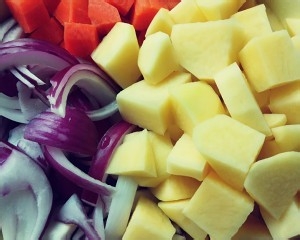 养生食补西红柿土豆炖牛肉的做法