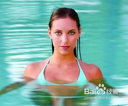 夏日丰胸游泳中尽享升级乐趣！