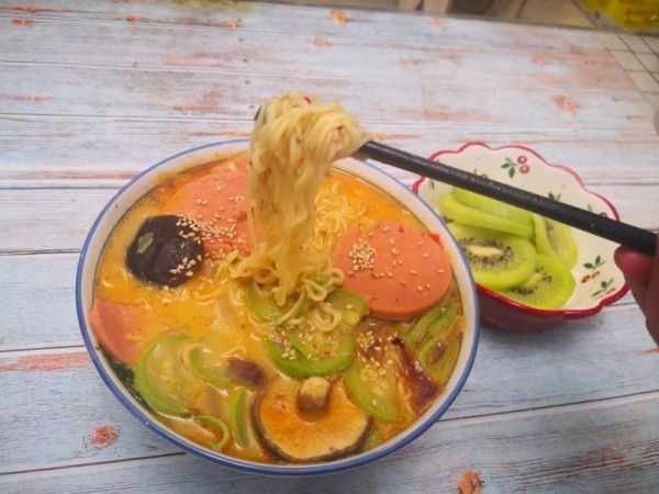 韩式牛奶芝士泡面
