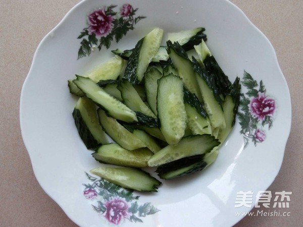 蚝油豆腐炒木耳黄瓜