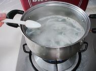 银鱼汤的做法