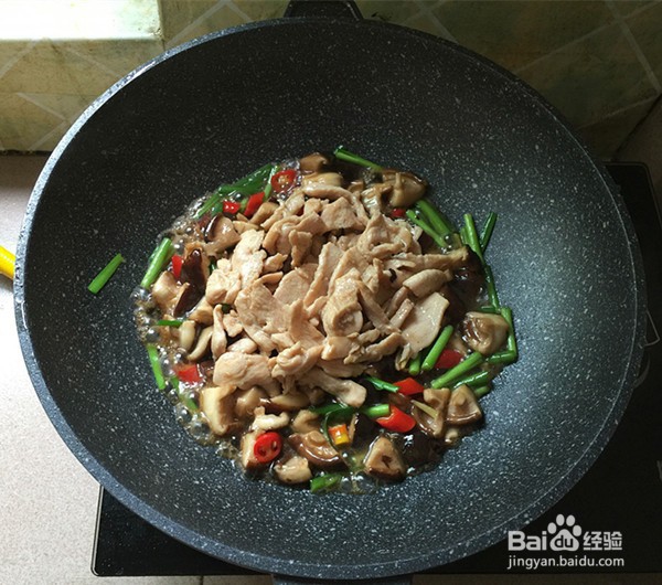 自制香菇炒鸡胸肉