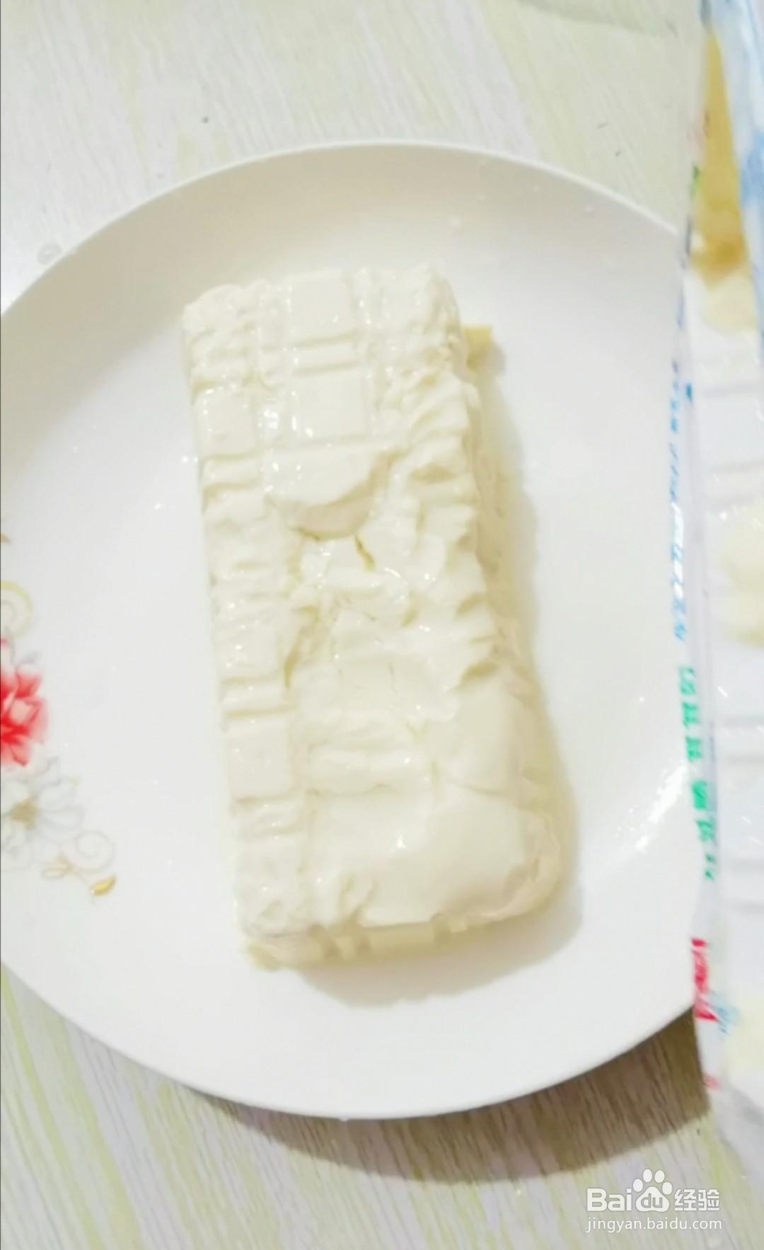 简单做好吃的凉拌皮蛋豆腐