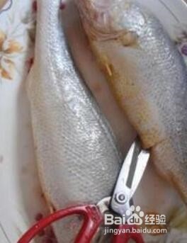 蒜烧黄鱼的做法